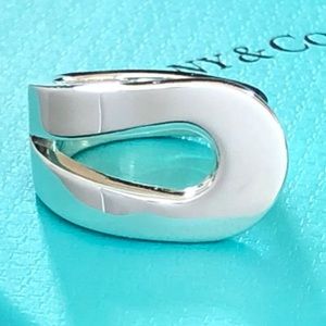 Tiffany & Co. 1973 Don Berg loop Ring solid .925 sterling silver BNWT Sz 7.5